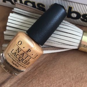 OPI Polish: Rollin’ In Cashmere